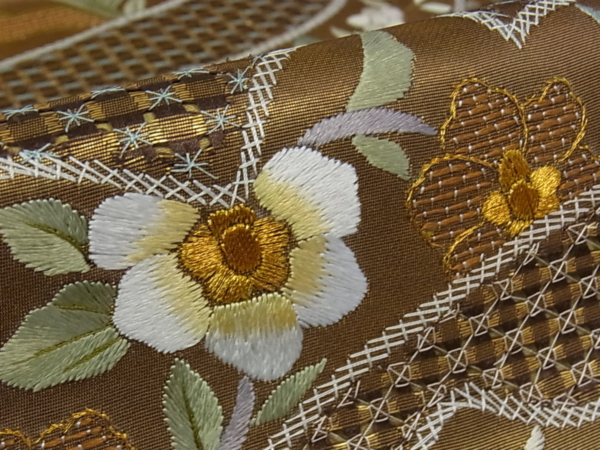 着物屋こころ 極上 六通柄袋帯 中国三大刺繍 汕頭刺繍 スワトウ刺繍 総刺繍 幻繍箔 花蝶文 金糸 正絹 逸品 jd2456