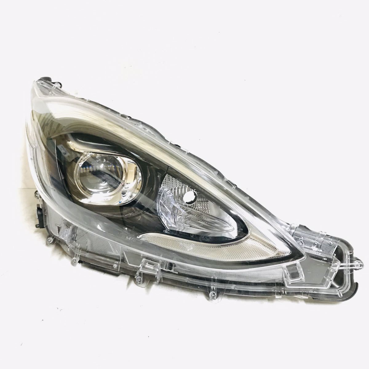TOYOTA トヨタ純正 NHP10 AQUA アクア 後期 LED ヘッドライト ヘッド