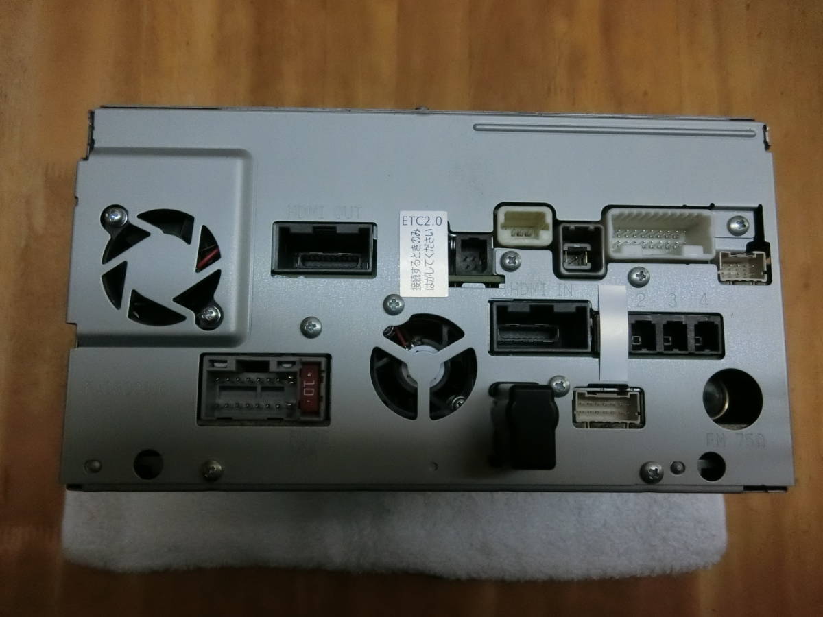 ダイハツ純正 タフト 9インチ SDナビ フルセグ NSZN-Y70DS ナビ ダイハツ純正 タフト 9インチ SDナビ フルセグ NSZN-Y70DS ナビ