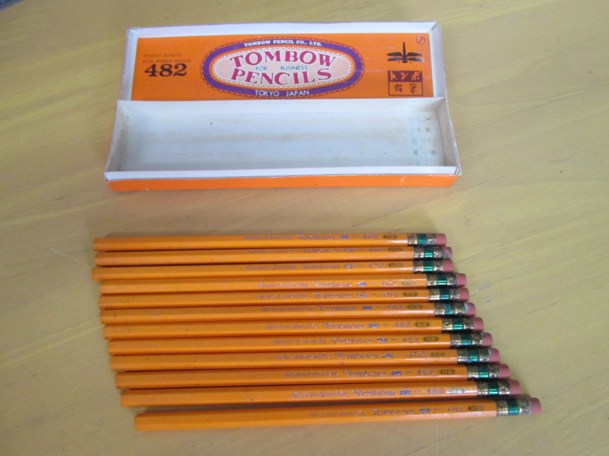 トンボ 鉛筆 1ダース 12本　TOMBO PENCILS 482 消しゴム付 日本製　MADE IN JAPAN【未使用：長期保存劣化汚れあり】 古い鉛筆 えんぴつ_画像3