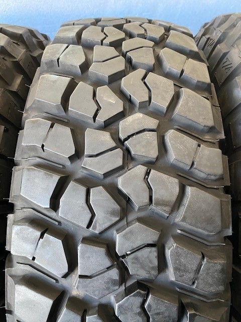 割引クーポン 2017年製造 265/75R16 123/120Q BFグッドリッチ Mud-Terrain T/A ホワイトレター 265/75/16 4本 来店交換も大歓迎 割引クーポン 2017年製造 265/75R16 123/120Q BFグッドリッチ Mud-Terrain T/A ホワイトレター 265/75/16 4本 来店交換も大歓迎