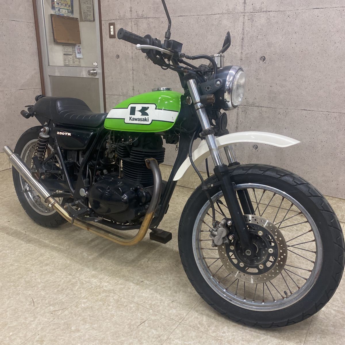 カワサキ kawasaki 250TR BJ250F ライムグリーン バイソン