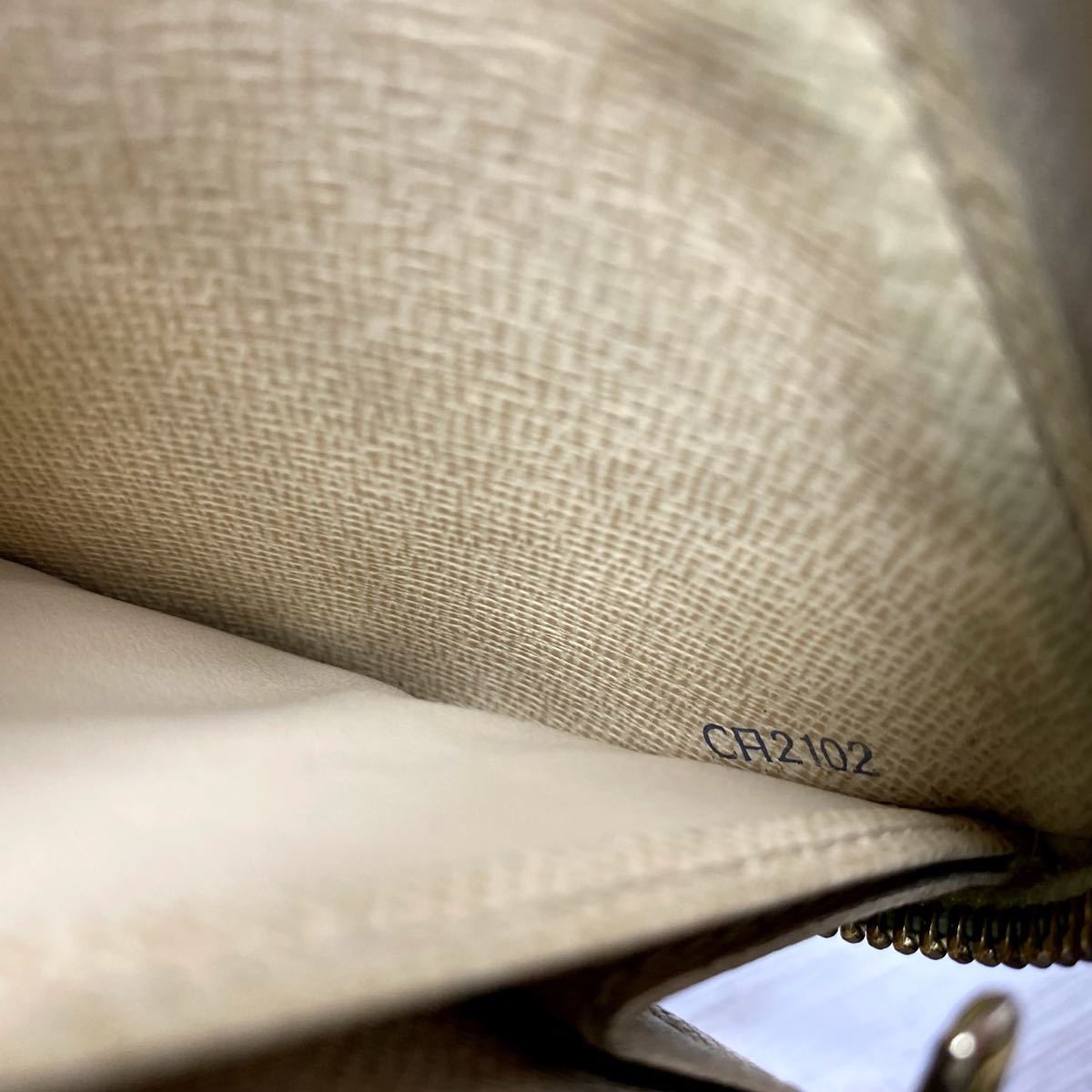 LOUIS VUITTON ルイヴィトン N60019 ダミエアズール ジッピー