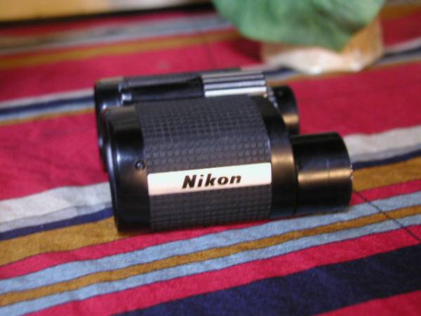 ** Nikon, маленький размер бинокль., сделано в Японии **