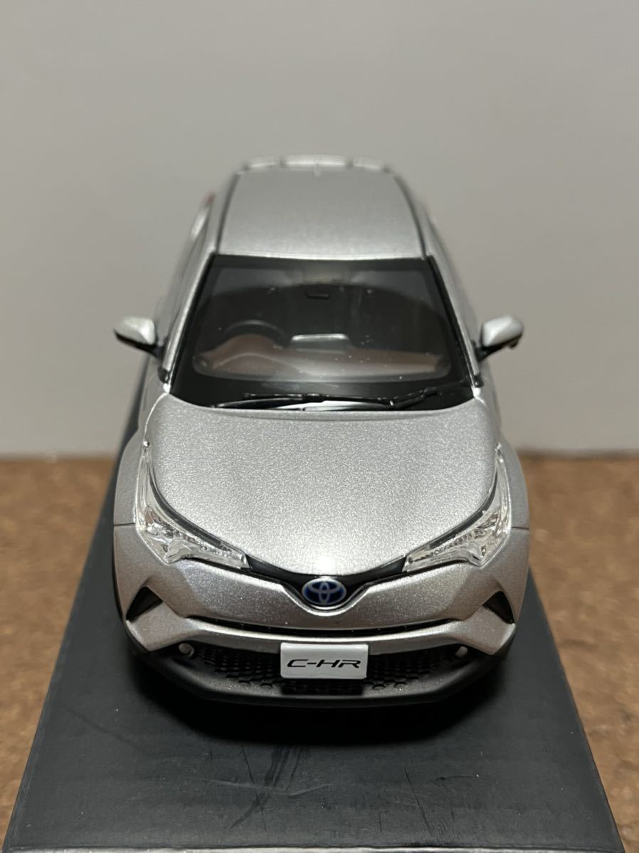 赤字必死！【非売品】C-HR カラーサンプルミニカ メタルストリームメタリック 1KO 1/30_画像3