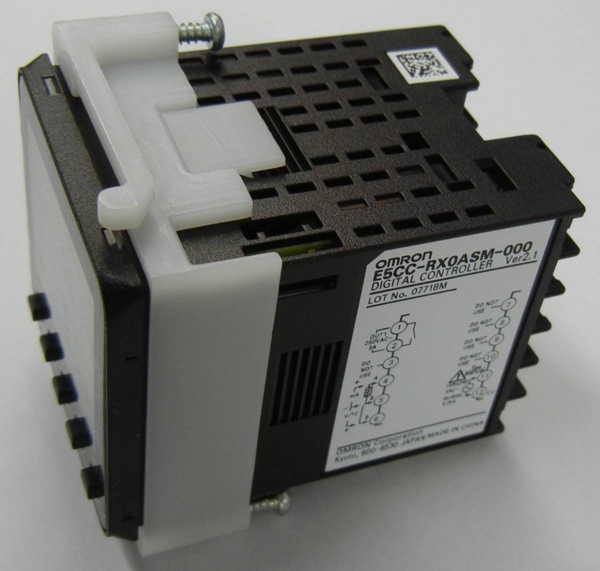 新品 OMRON オムロン 温度調節器 温調器 E5CC-RX0ASM-000 リレー出力