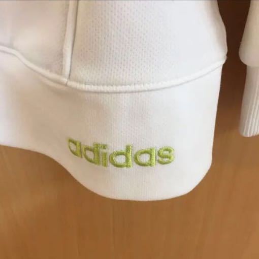 ☆服スポーツ「adidas アディダス ジャージ 女性Lサイズ 」身幅50cmぐらい着丈55cmぐらいスポーツウェア 上着_画像4