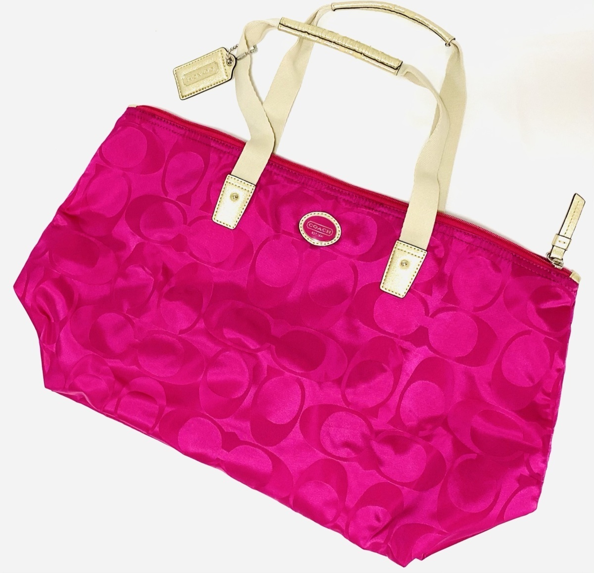 にピンクの COACH ピンクライン 美品の通販 by リエ's shop|コーチ