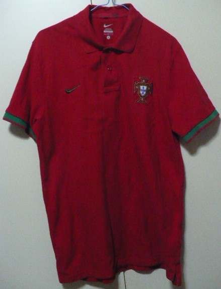 2012NIKE(ナイキ)製ポルトガル代表半袖ポロシャツ　Ｌ　赤　_画像1