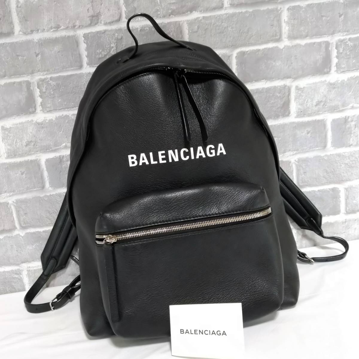 BALENCIAGA バレンシアガ 黒 革製バッグ リュック うファッション 