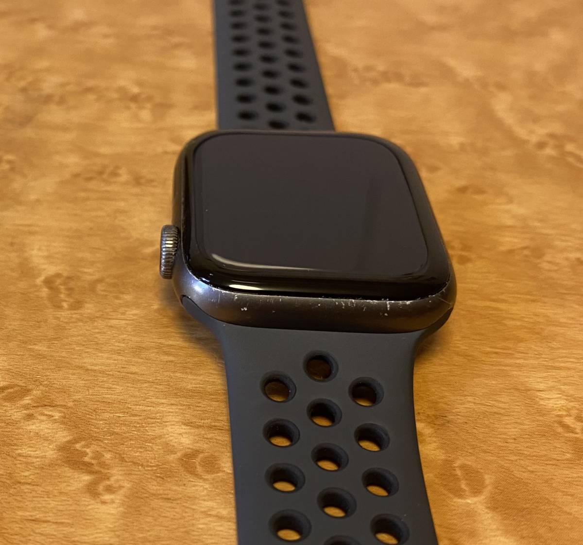 Apple Watch Series 4 GPSモデル 44mm ブラック アルミニウムケースと