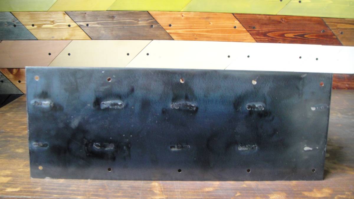 マットブラックでアイアンな極太鉄脚♪50×400×650mm Ш型 2脚ver. ダイニングテーブル DIY インダストリアル リノベーション_天板受けの裏側は無塗装です。
