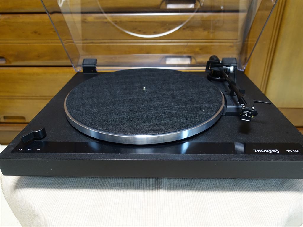 定番人気! 大人のギフト 定価¥99000 thorens レコードプレイヤー TD
