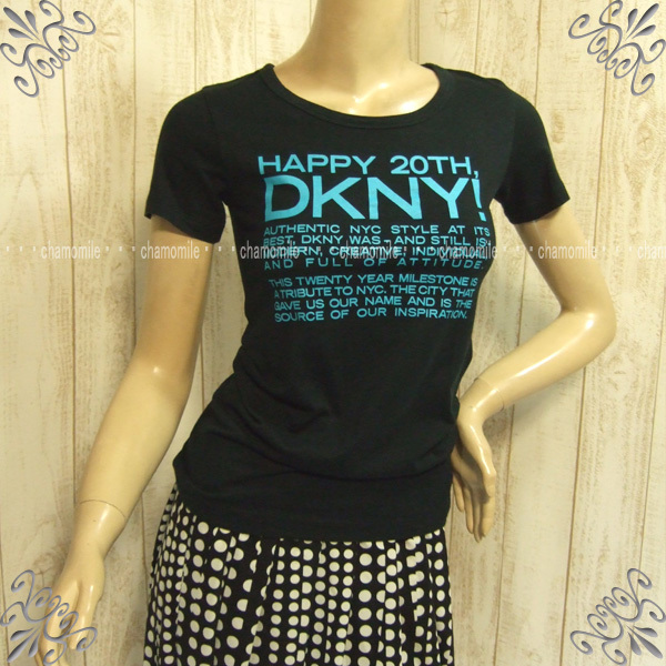 美品 DKNY★ダナ・キャラン★サイズS(9号相当) プリント パフスリーブトップス 黒色 定番活用 重ね着 ミドル丈 カットソー 美シルエット_プリトン入り 定番トップス 