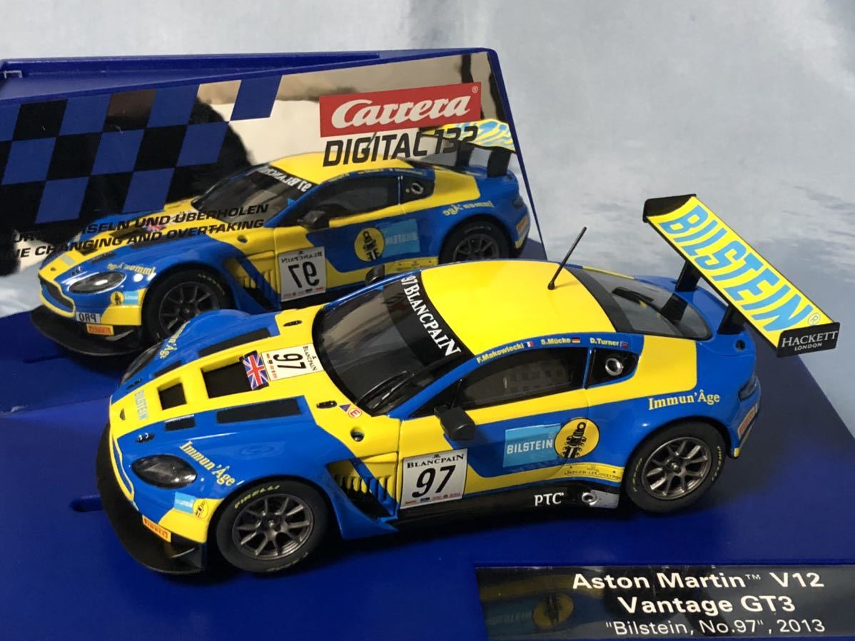 カレラ 製　スロットカー　　アストン　マーティン　V12 ヴァンテージ　GT3 (2013年) (1/32)