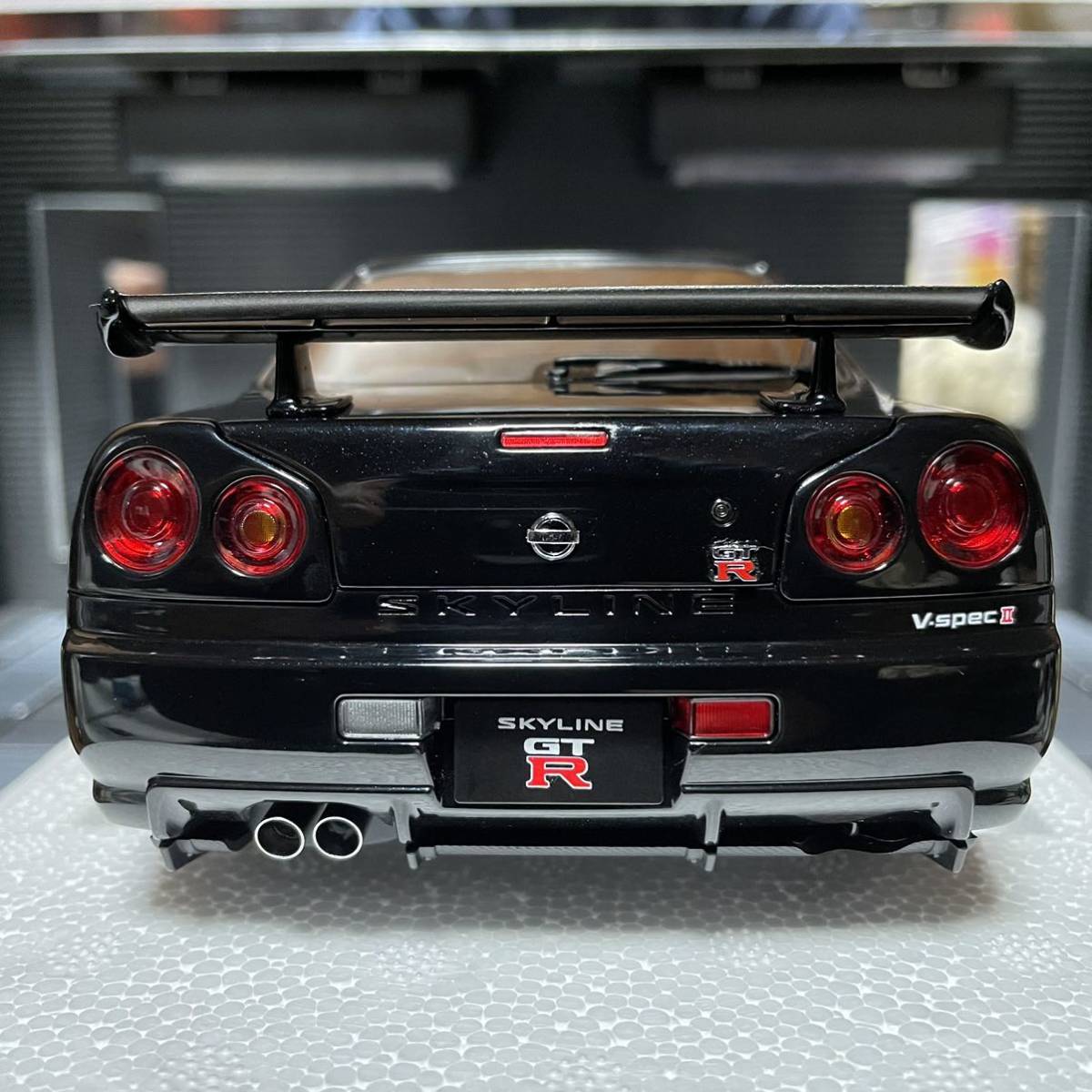 未展示品オートアート1/18スカイライン GT-R R34 V-SPEC II ブラックパール_画像9