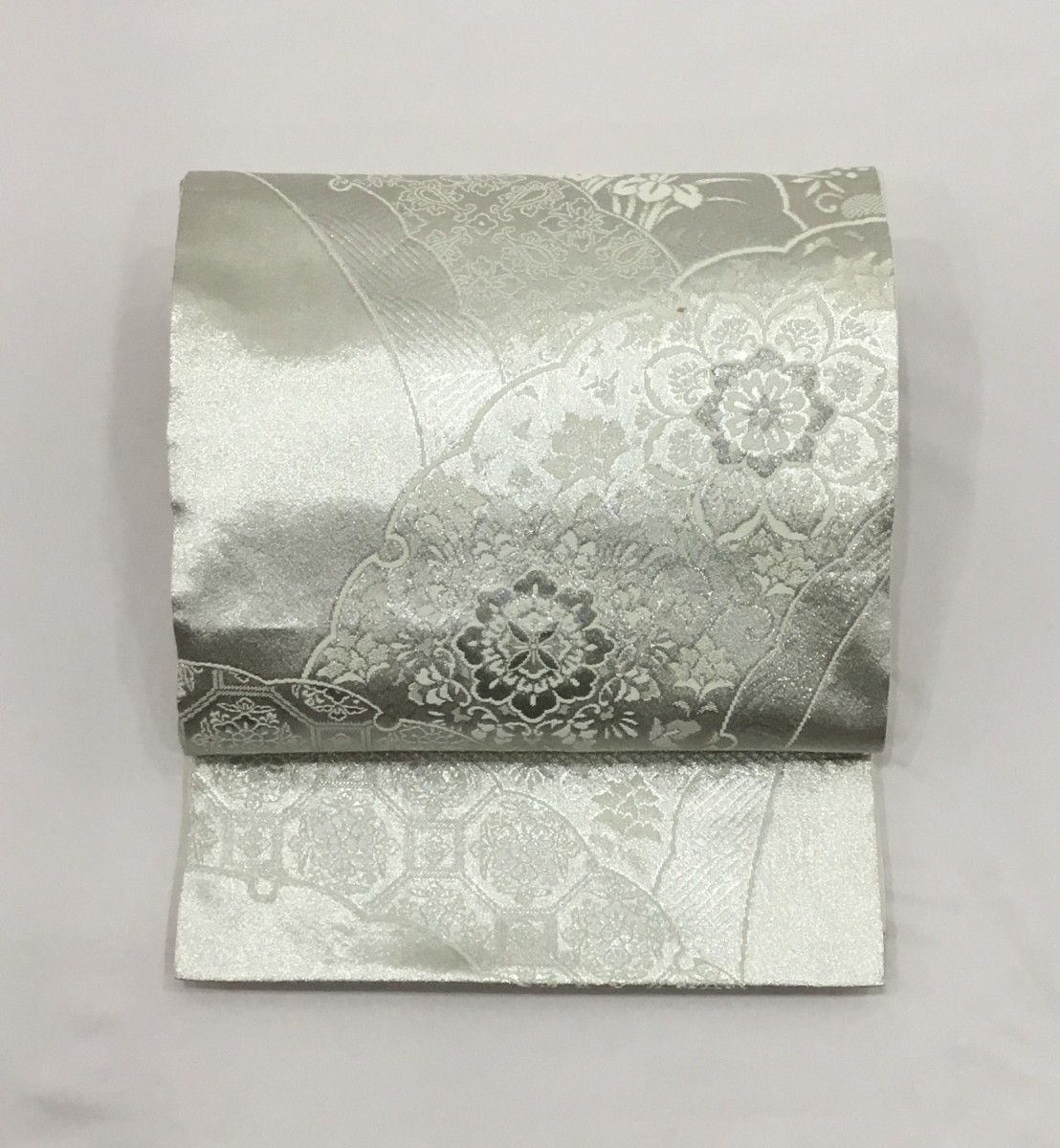 【返品不可】 袋帯/美品/西陣/正絹/プラチナ本銀箔二重織/仕立上がり【ゆずりは】4784 仕立て上がり 【返品不可】 袋帯/美品/西陣/正絹/プラチナ本銀箔二重織/仕立上がり【ゆずりは】4784 仕立て上がり