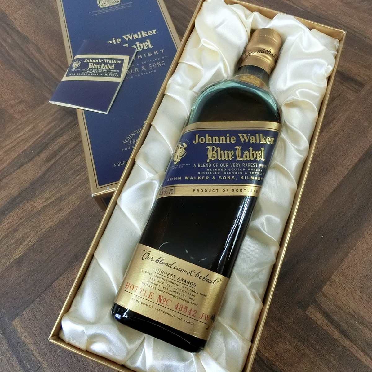 卓抜 ジョニーウォーカー ブルーラベル 未開栓品 2 5 agapeeurope.org