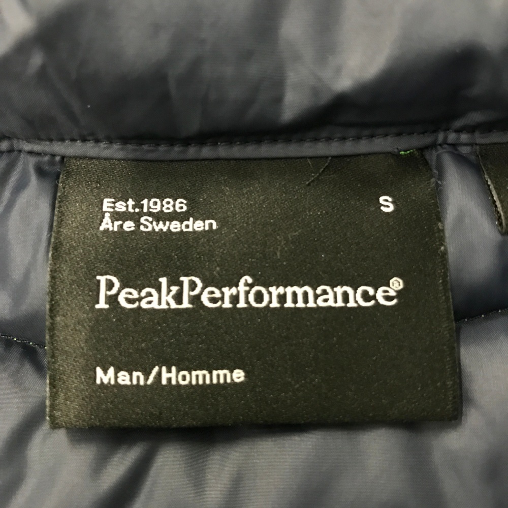 即決】PEAK PERFORMANCE ピークパフォーマンス ダウンベスト グリーン