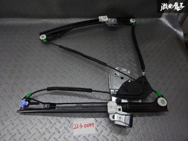 未使用 フォルクスワーゲン 純正 ポロ 型式不明 ウインドウ