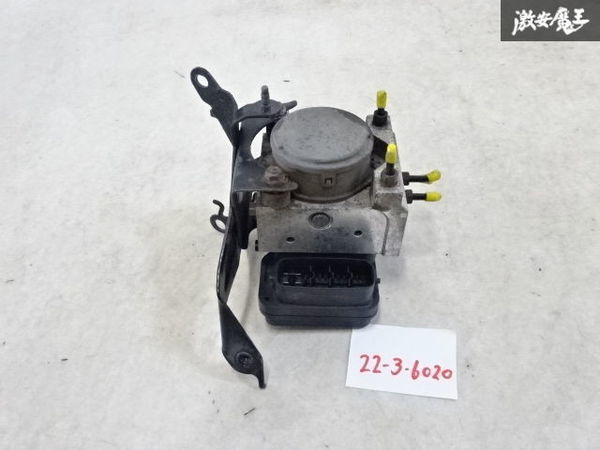 保証付! トヨタ 純正 KDH206V 200系 ハイエース ABS 保証付! トヨタ 純正 KDH206V 200系 ハイエース ABS