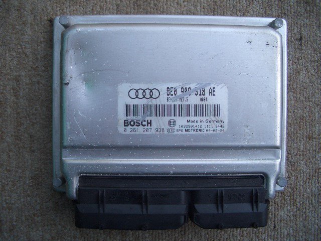 * Audi A4 quattro S line 8E/B6 04 year 8EAMBF computer ( stock No:A08468) (5247) *