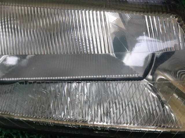 * Chrysler Voyager GS 97 year GS33S right head light ( stock No:60731) (4230) *
