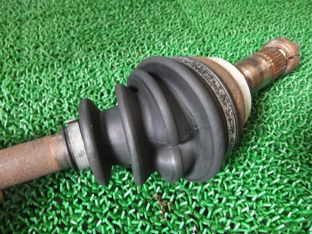 * Rover Mini Mk9 96 year XN12A right front drive shaft / gong car ( stock No:A21881) (6185)