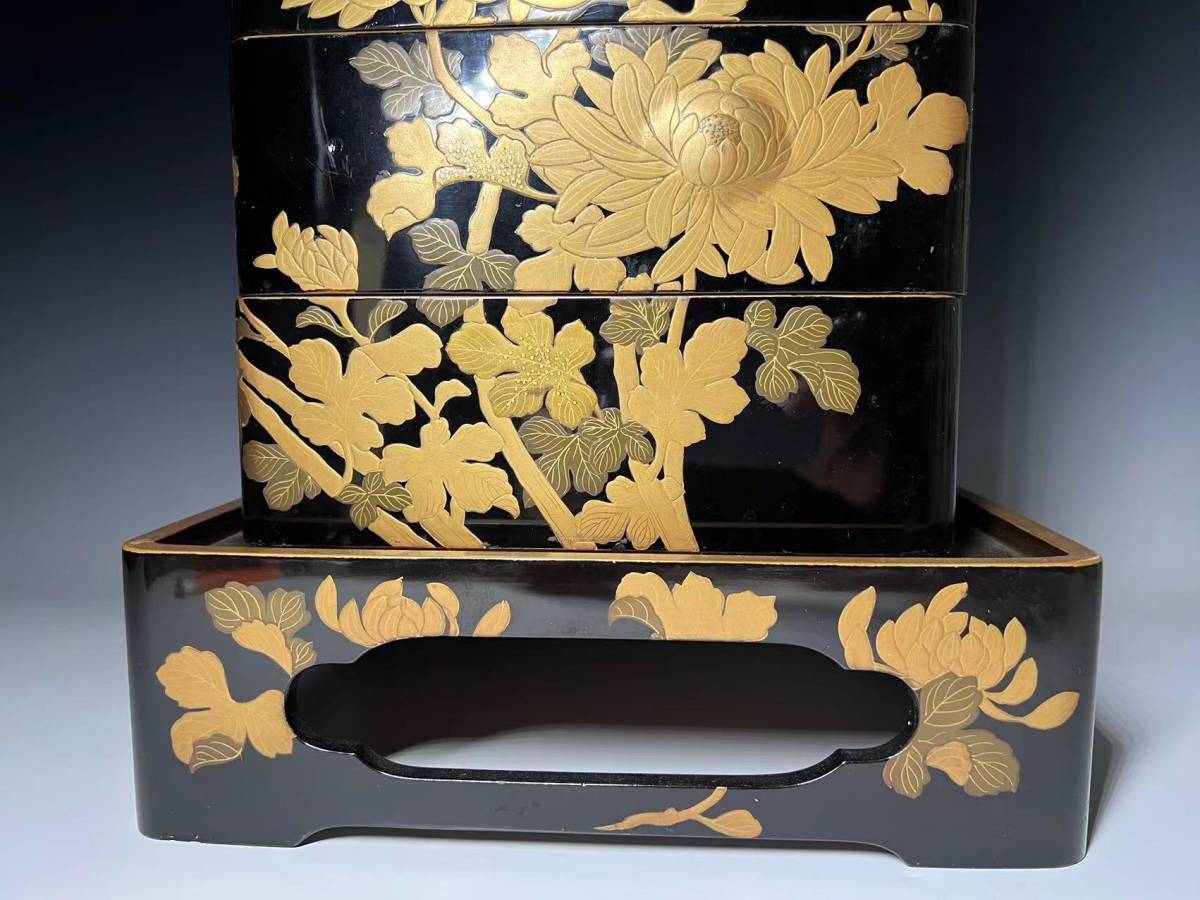 卸玄尚】時代漆器 金梨地菊蒔絵五段重箱 重台付 二枚蓋 ic.sch.id