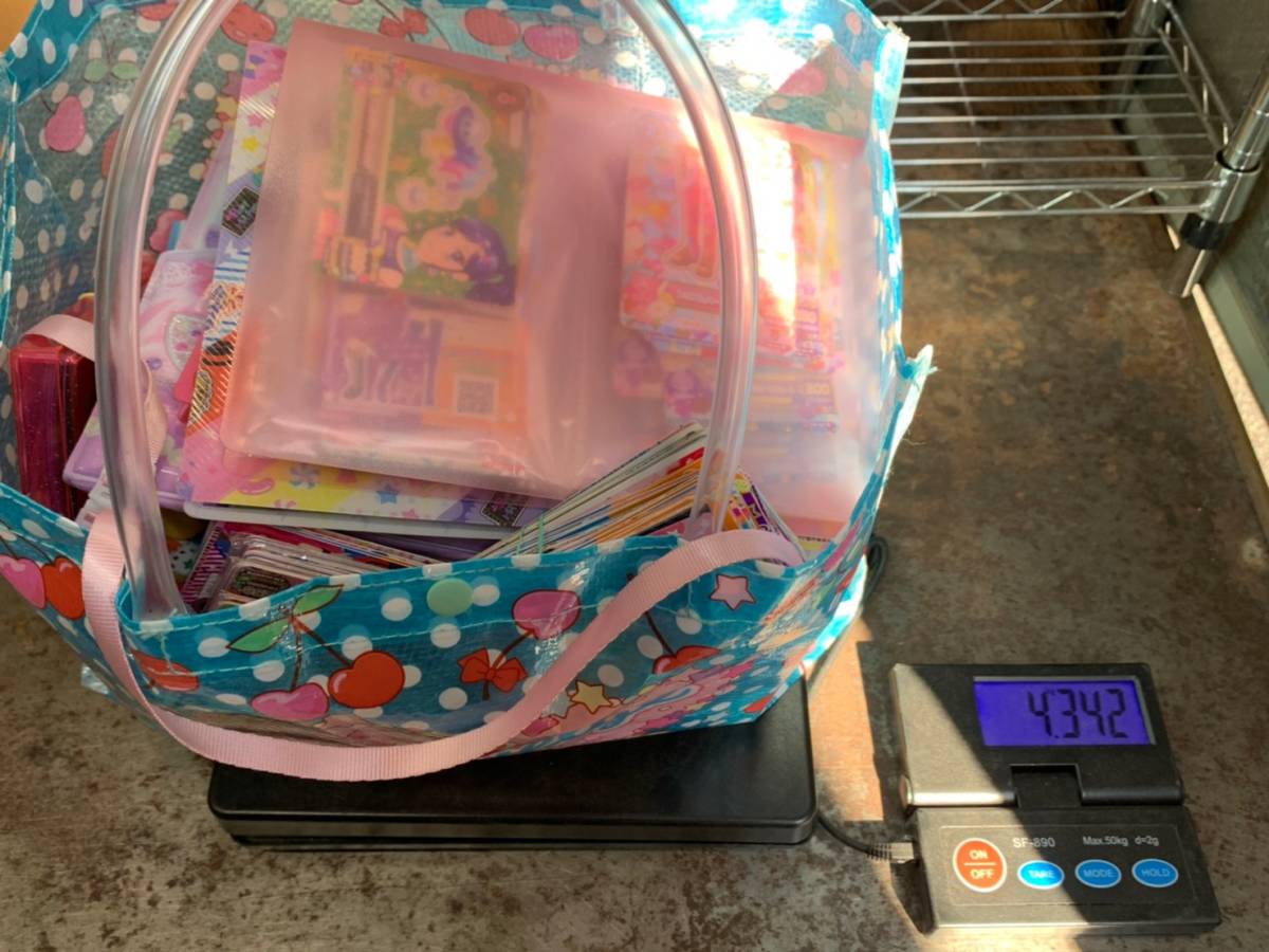 プリパラ アイカツ プリキュア カード 大量 まとめ売り カード プリパラ アイカツ プリキュア カード 大量 まとめ売り カード