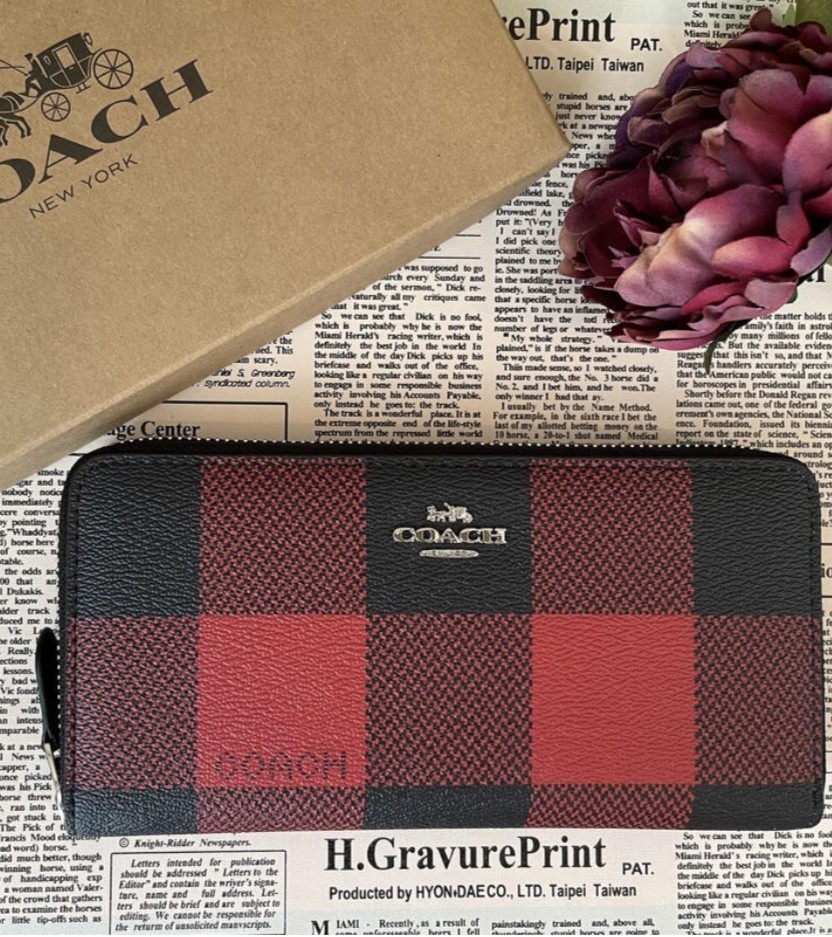 COACHコーチ 長財布 赤・黒チェック柄 新品未使用 送料無料(¥11,500