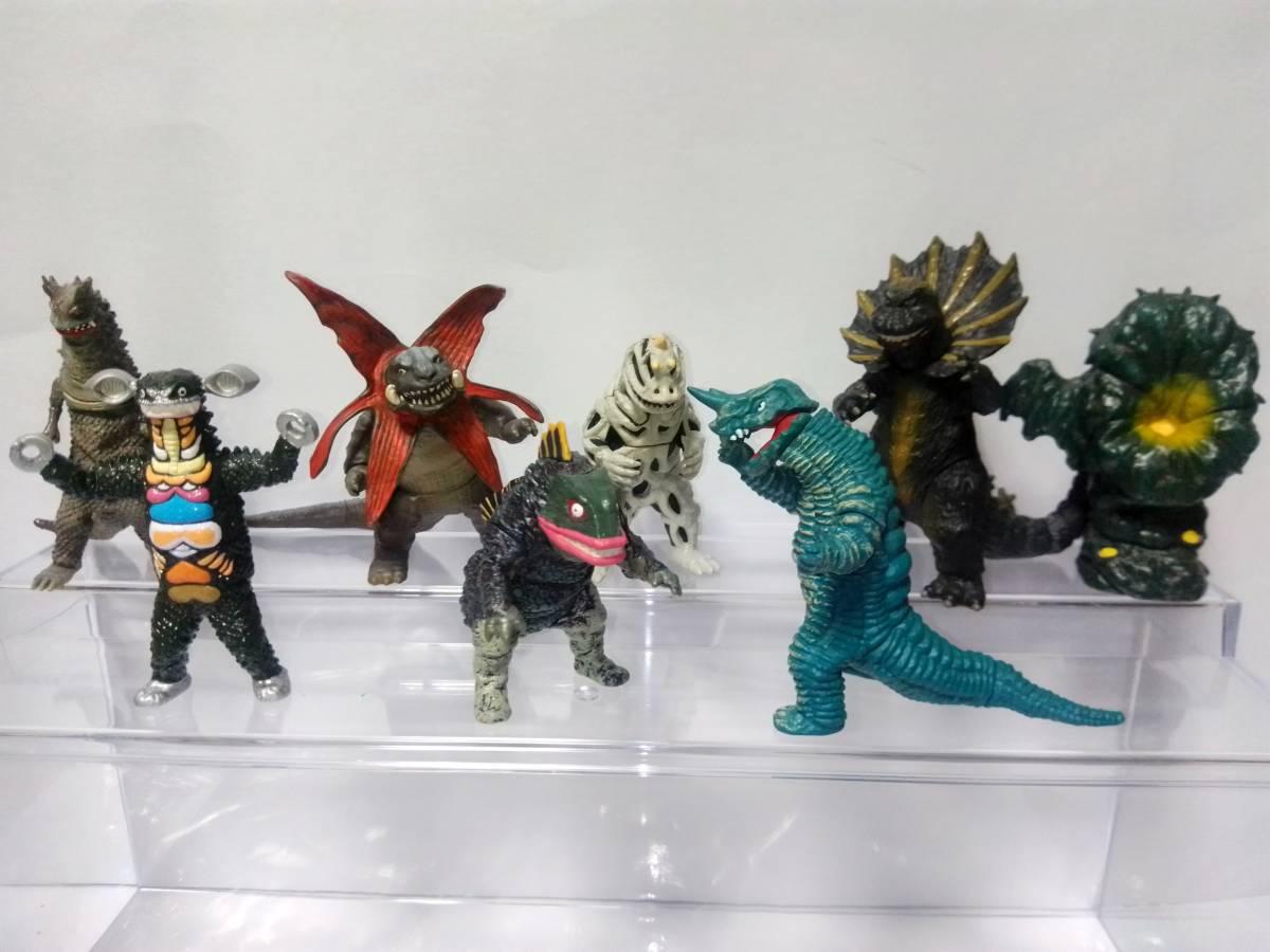 ウルトラマン ガチャガチャ フィギュア44体 | www.csi.matera.it