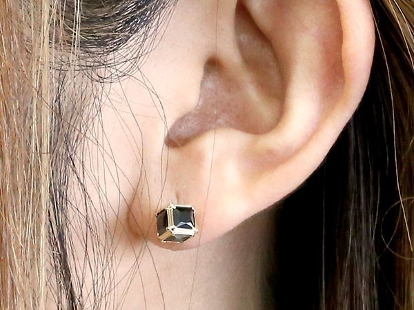 片耳ピアス ピアス キューブピアス イエローゴールドk18 オニキス風
