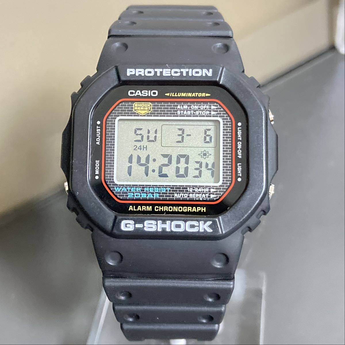 お買い得お買い得極美品 G-SHOCK DW-5000-1JF 復刻モデル メタルケース