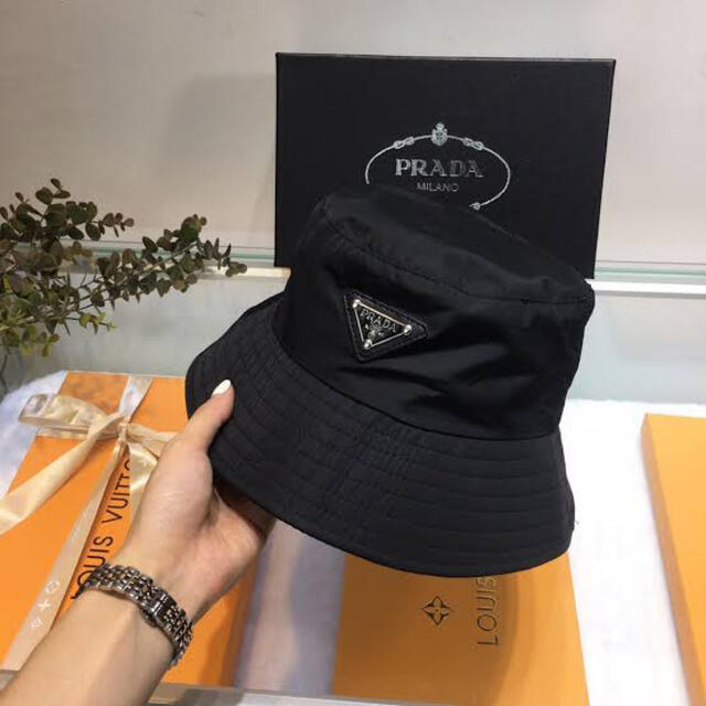 人気No.1/本体 PRADA プラダ バケットハット ノベルティ blog