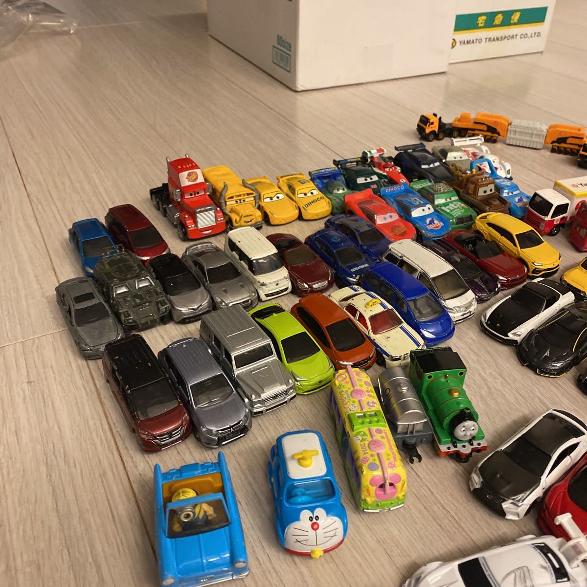 メーカー希望小売価格から30%OFF トミカ 大量まとめ売り 40トミカ