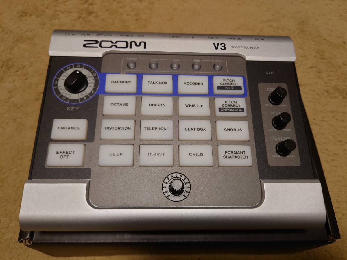 オールインワンボーカルプロセッサ ZOOM V3
