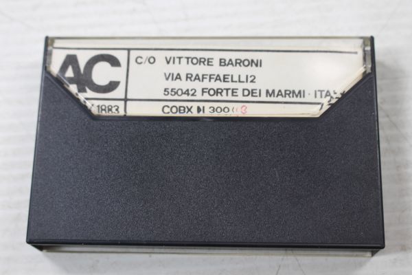 E03/Various - Italiano Industriale　/　Area Condizionata AC 1/300限定　カセットテープ　ノイズ_画像3