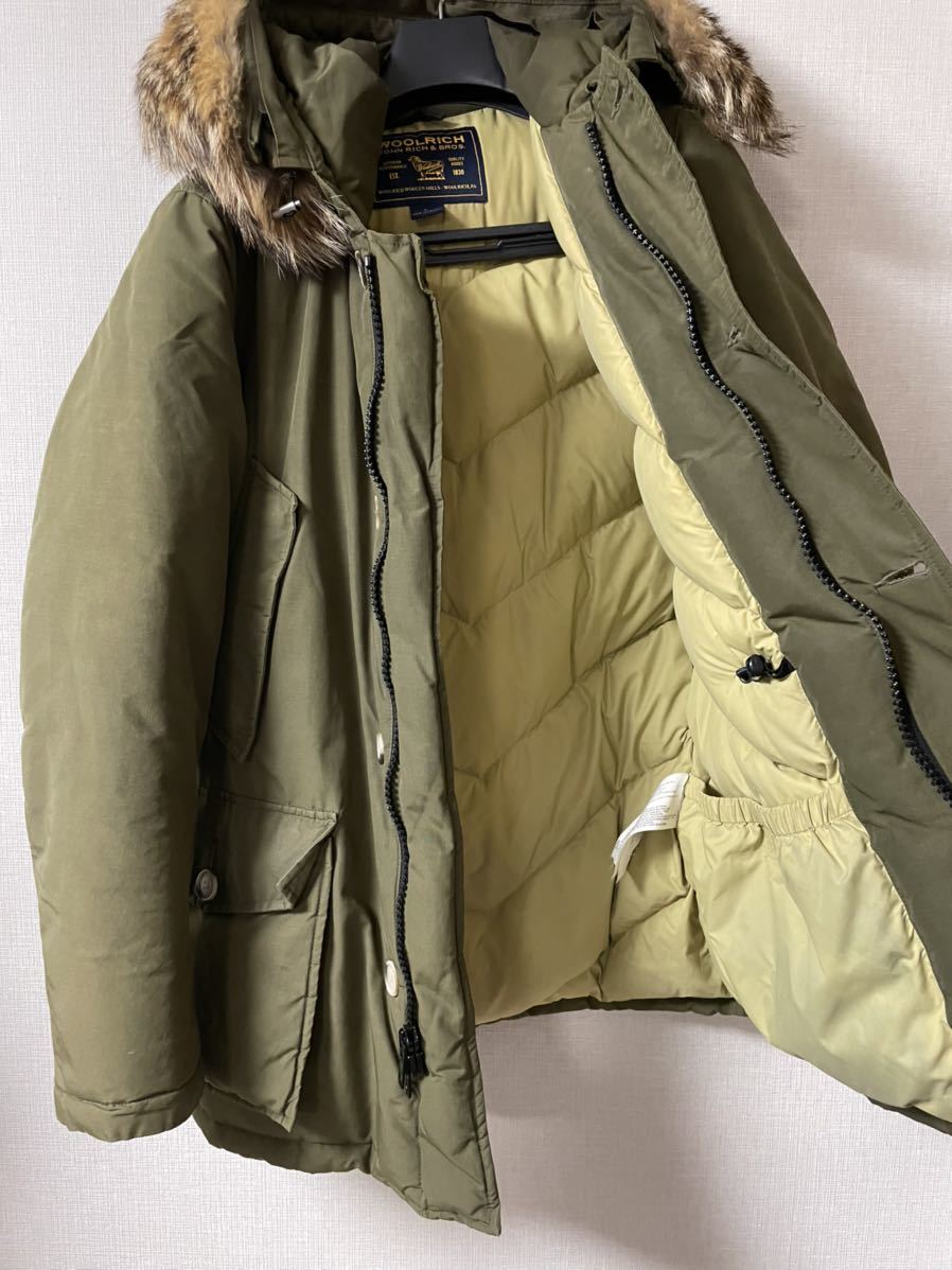 ウールリッチ　アークティックパーカー　ダウンジャケット カーキ　Lサイズ　 WOOLRICH ARCTIC PARKA カナダ製 オリーブ_画像3