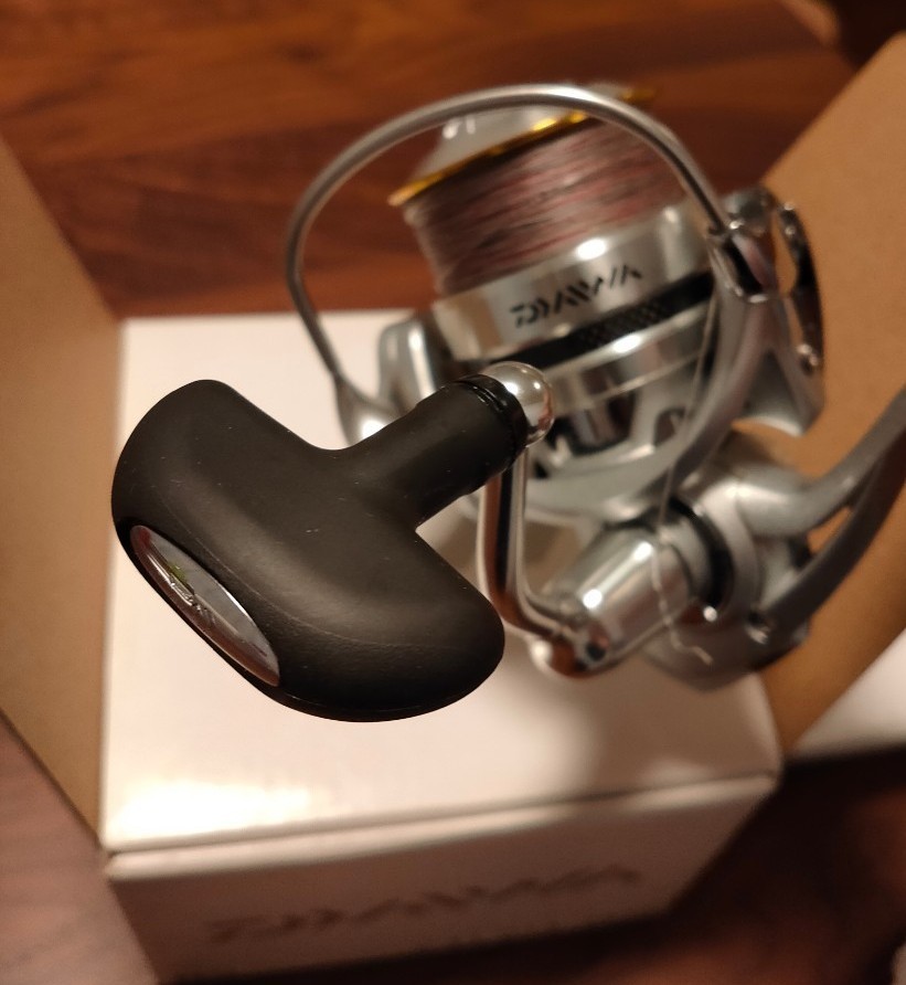 ネット激安通販 スピニングリール2台+交換スプール3個 レブロス