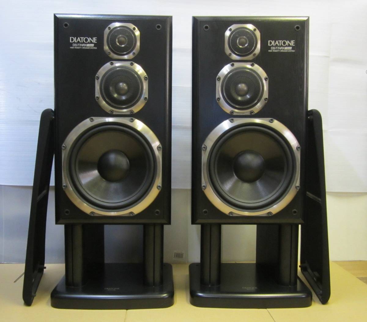 Yahoo!オークション - 往年の名器 DIATONE DS-77HRX BK/DK-77 BK Yahoo!オークション - 往年の名器 DIATONE DS-77HRX BK/DK-77 BK