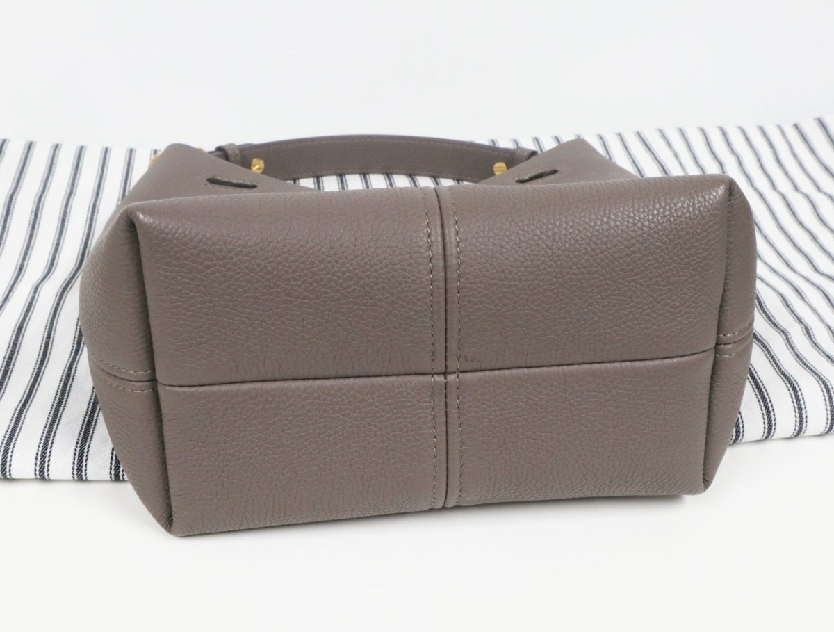 送料無料!極上美品!格安!アニヤハインドマーチ ANYA HINDMARCH BUILD A