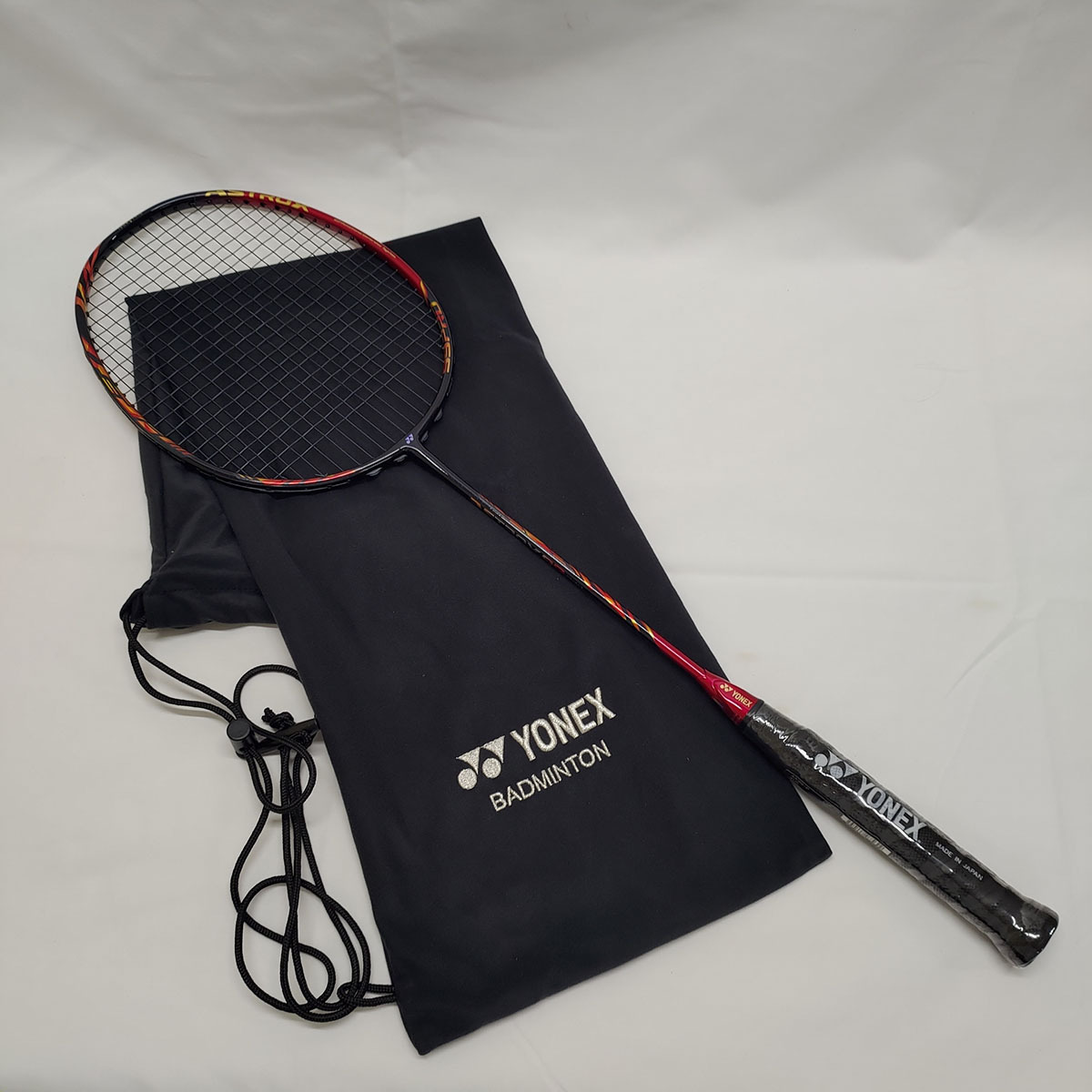 未使用品】ヨネックス ASTROX 99 PRO バドミントン ラケット アストロクス 99 プロ 4UG5 YONEX