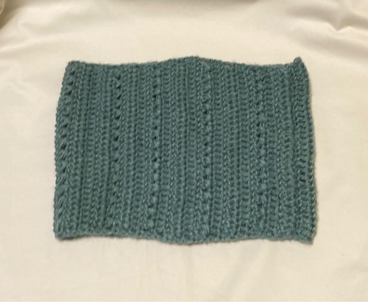 落ち着いたグレー系の3wey  (キャップ・ヘアバンド・ネックウォーマー)　【No.15】お母さんの作った手編み　ニット帽