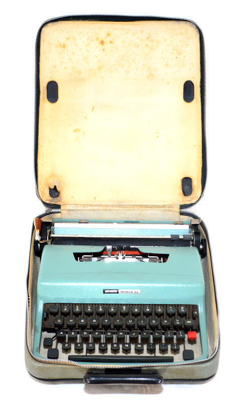 美品》ケース、説明書付 olivetti lettera 32タイプライター