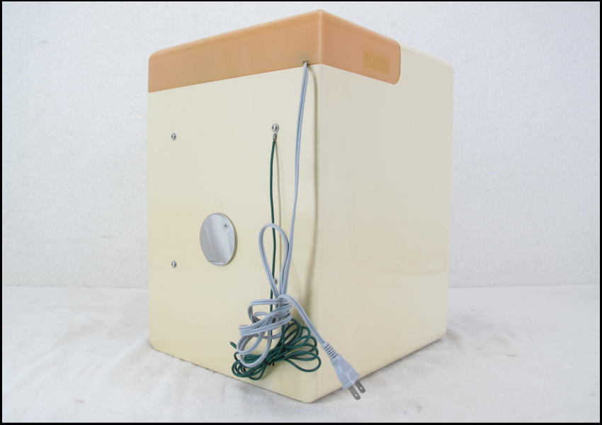 ② 庫内 SANPLATEC/サンプラテック 小型インキュベーター P-BOX-TA 