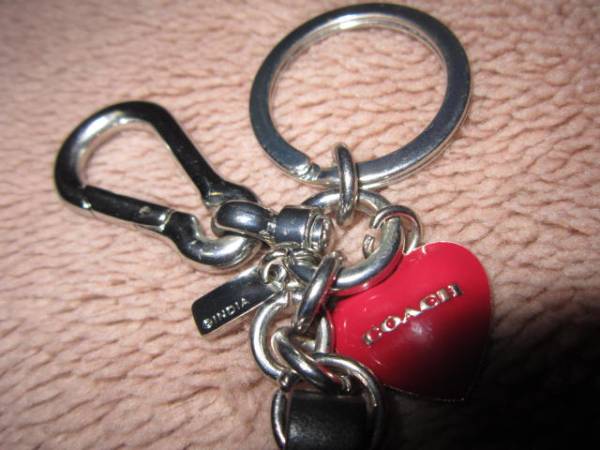  super-rare! limitation! regular goods COACH Coach x Snoopy collaboration Heart key holder charm 