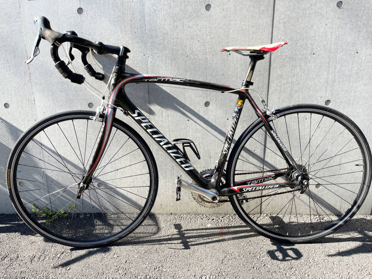 SPECIALIZED Tarnac ロードバイク　factcarbon　サイズ50くらい 　スペシャライズド　自転車　黒赤　チェーンサビ_画像2