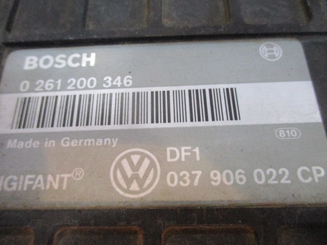 # Volkswagen Corrado G60 компьютер двигателя - б/у 0261200346 DF1 037906022CP снятие частей есть блок управления модуль ECU ECM