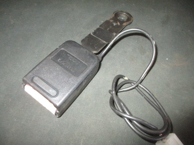 # Peugeot 206 seat belt buckle front right used 1041070F2 5990B AC67 parts taking equipped seat belt catch receive #